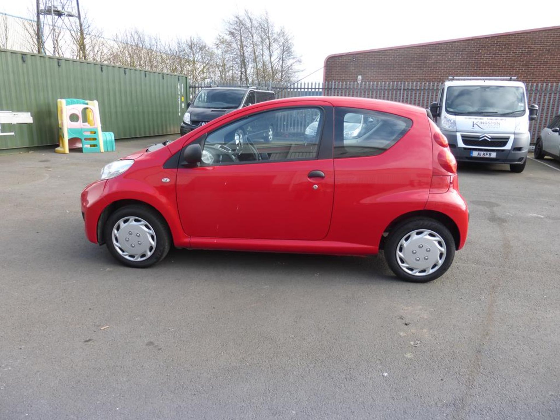 A Peugeot 107 Urban Lite 3 Door Hatchback 998cc Petrol. Date of First Registration 29-07-2011. Comes - Image 3 of 12