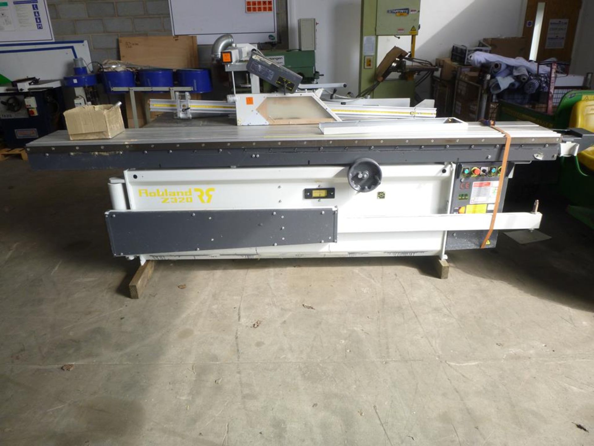 * Robland Sliding Table Panel Saw