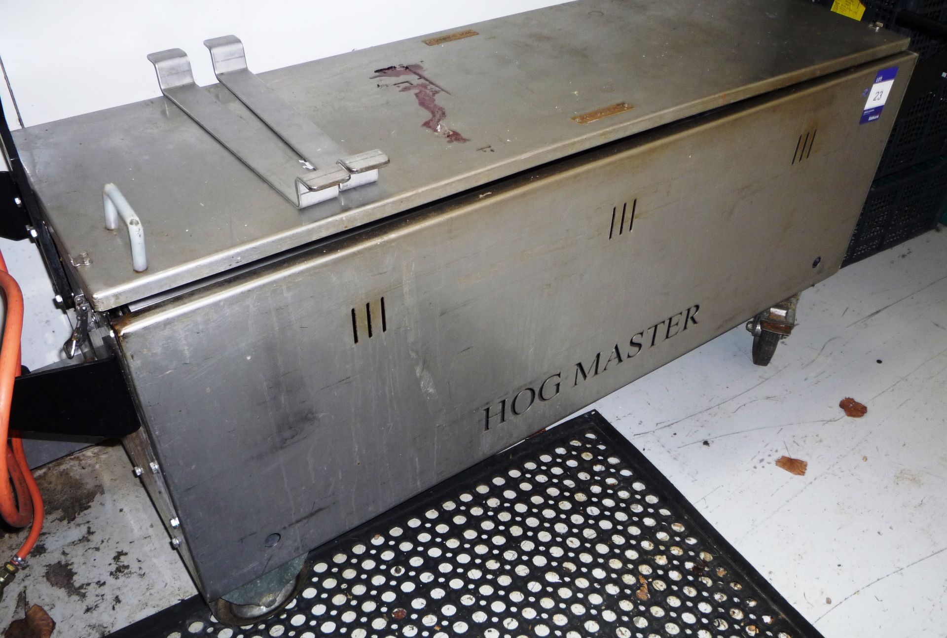 Mobile stainless steel hogmaster hog rotating oven