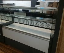 Refrigerated display servery – viewing at Source R