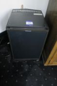 * Dometic RH449LDFS Type MB20-60 Hotel Mini Bar/Fridge. This lot is located in Room 422.