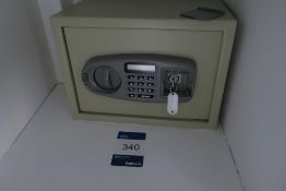 * Burton Safes Hotel Bedroom/Cupboard Minisafe with Keyboard Entry. This lot is located in Room 204.