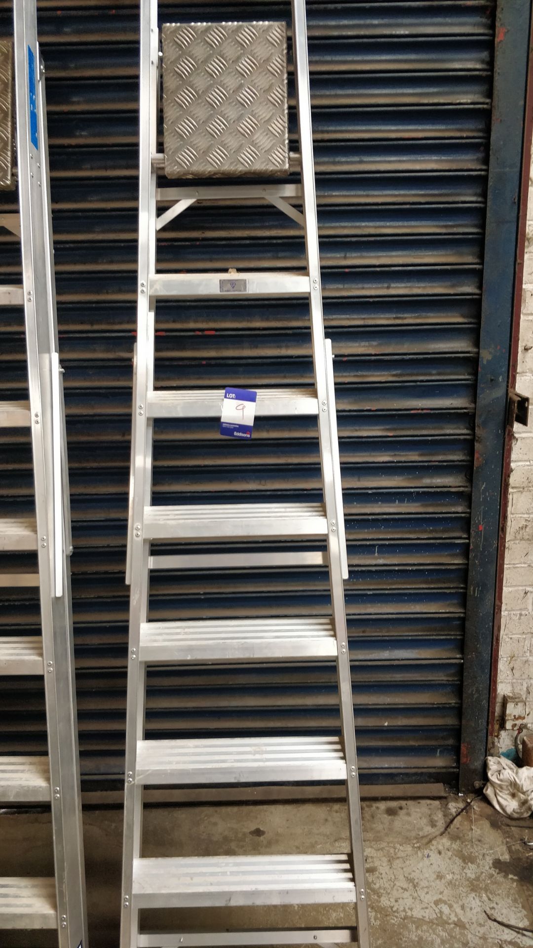 8 rung aluminium ladder