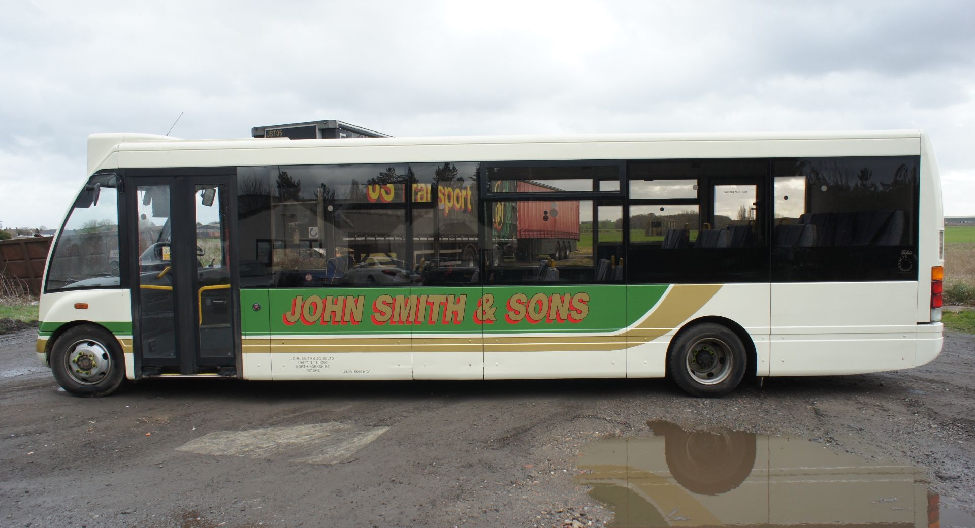 Optare Solo M920 Service Bus - Image 9 of 25