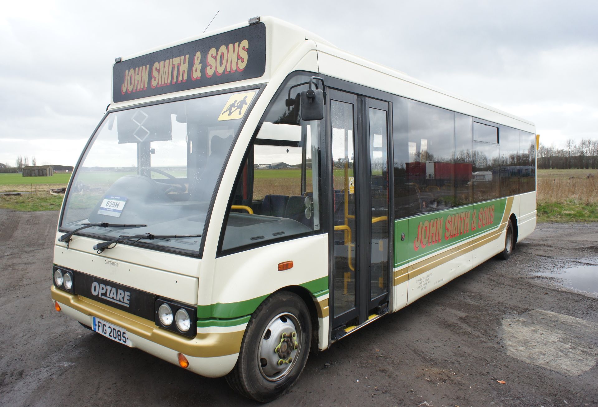 Optare Solo M920 Service Bus - Image 4 of 25