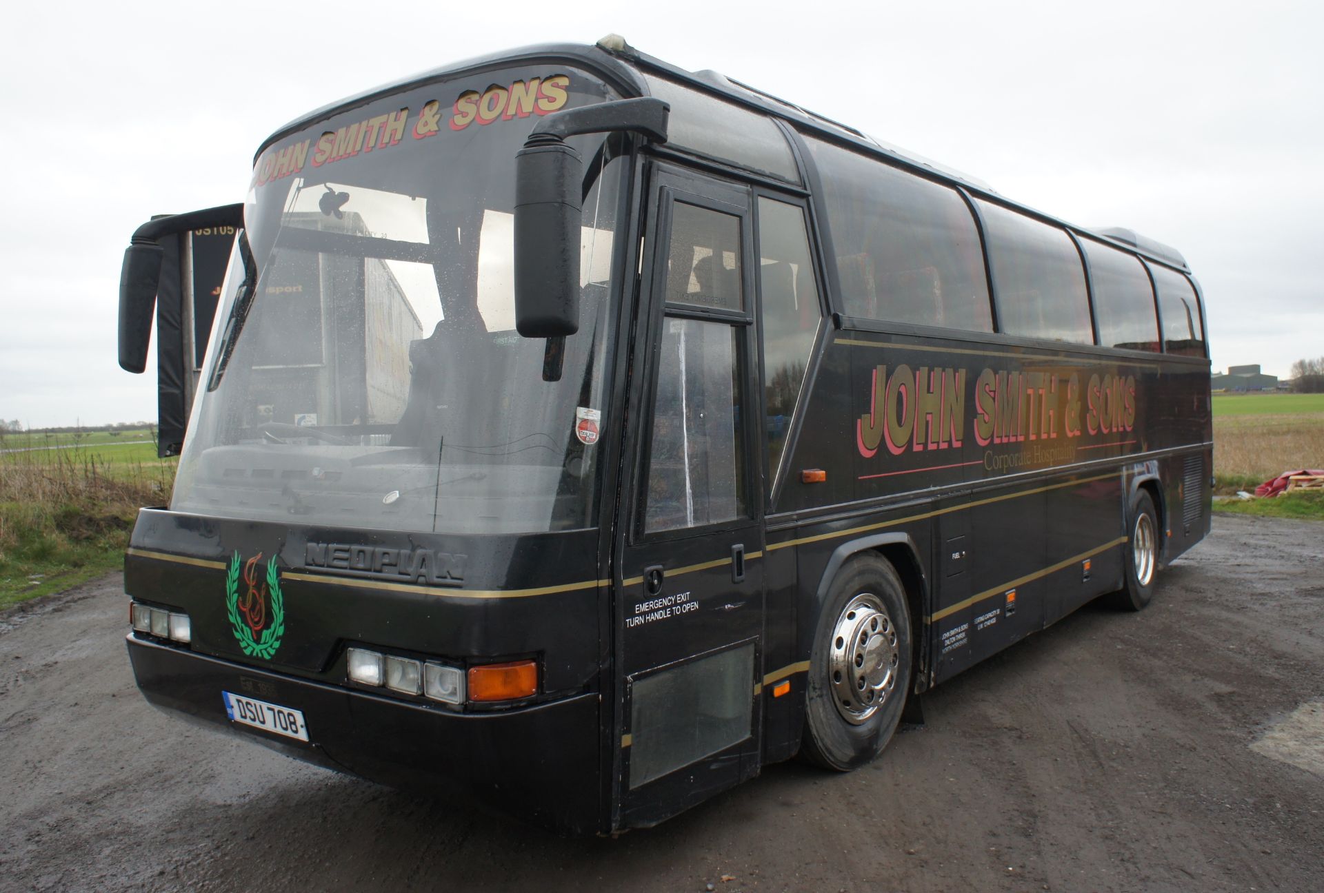 Neoplan N212H Coach