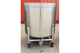 * Stainless Steel 750 Litre Mobile Tank.