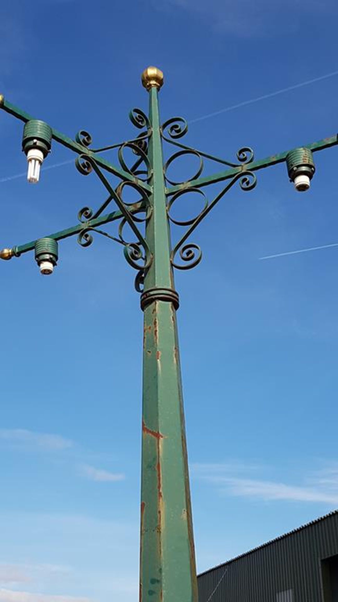 * Ornate Cast Iron Lamp Post. - Image 3 of 6