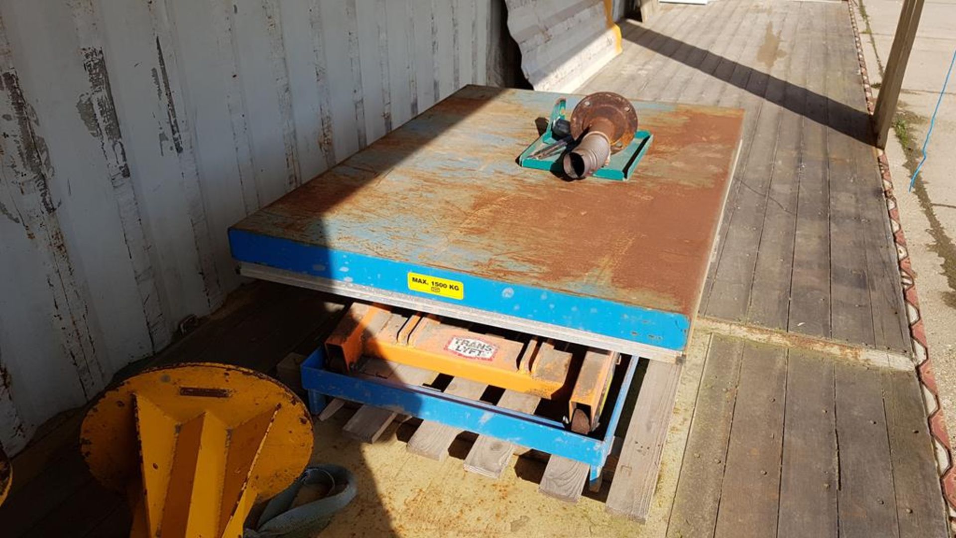 * Translyft 1500Kg Scissor Lift Table.