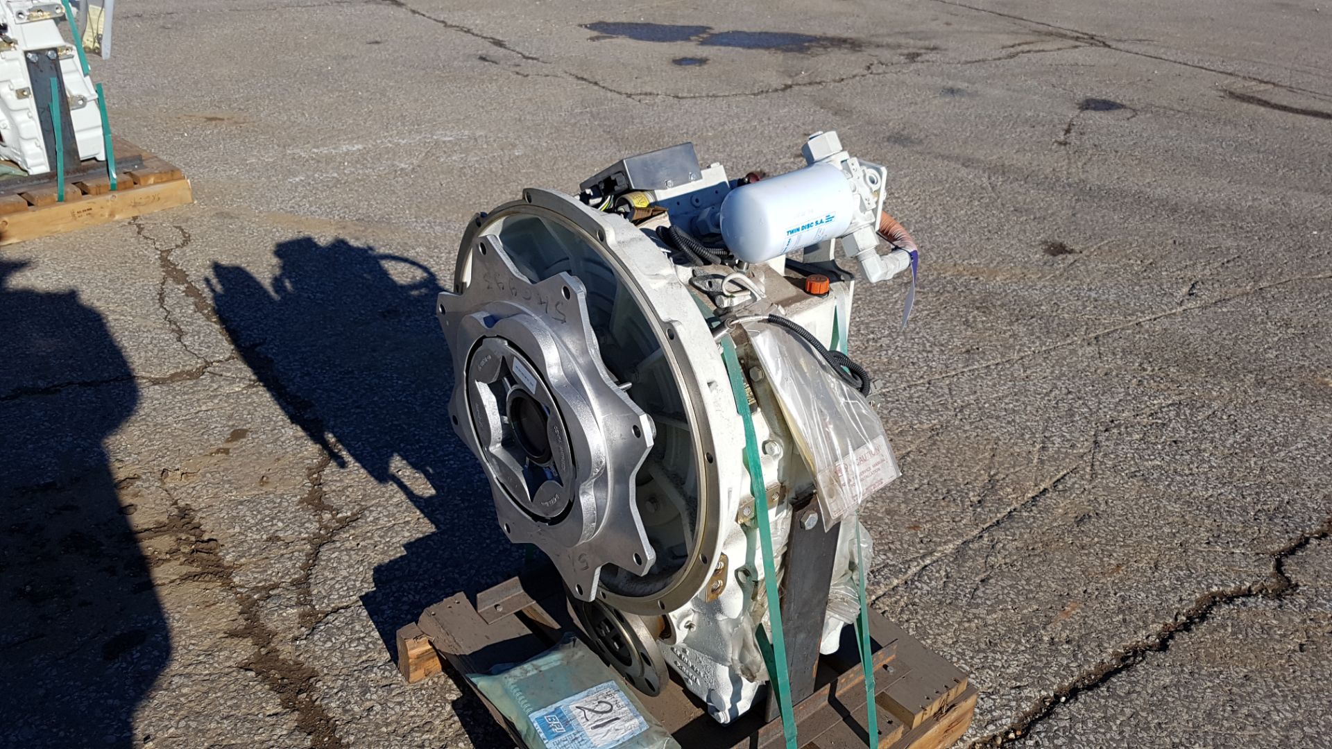 * Twin Disc MGX 5114 IU Marine Transmission A Twin Disc Type MGX 5114 IU Marine Gearbox new S/N - Image 2 of 3