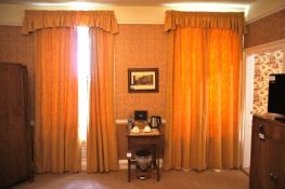 * 3 x Pairs of Curtains to Bedroom and Bathroom. This lot is located in Bedroom Lee