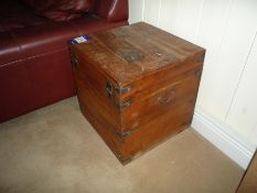 * Oak Effect Storage Trunk 480 x 480. This lot is located in the Hutten Flat
