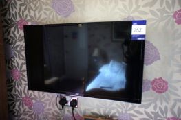 * JVC 32'' TV. This lot is located in Bedroom Murray Tait