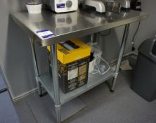 * Stainless Steel 2 Tier Preparation Table 920 x 610mm. This lot is located in the Step Down Prep