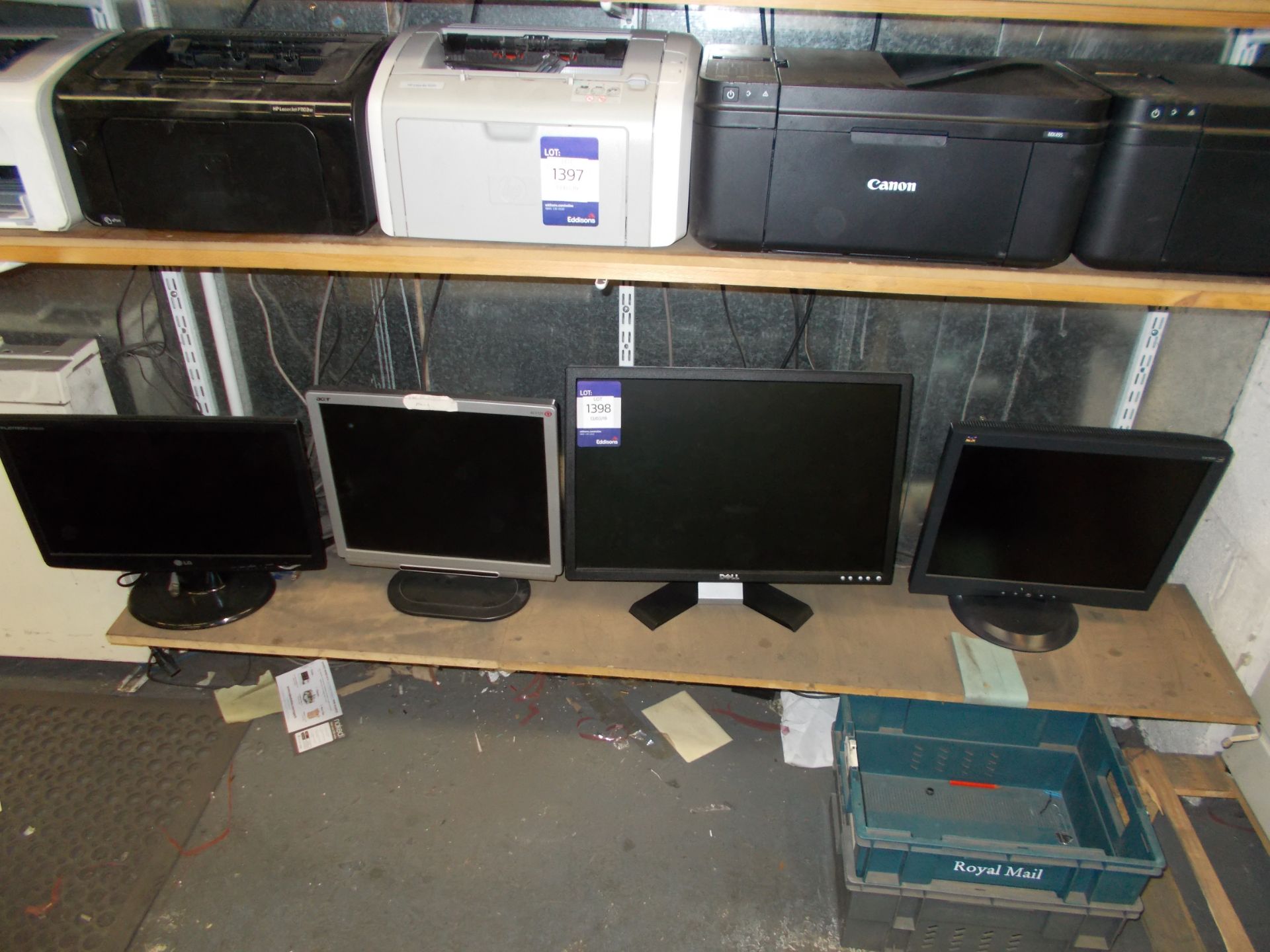 4x Assorted Monitors, to shelf