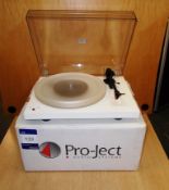 Pro-Ject Debut Carbon Esprit SB Turntable, white (on display) – RRP £470