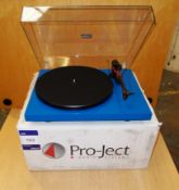 Pro-Ject Debut Carbon Turntable, blue (on display) – RRP £350