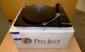 Pro-Ject Essential III Turntable, black (on display) – RRP £339