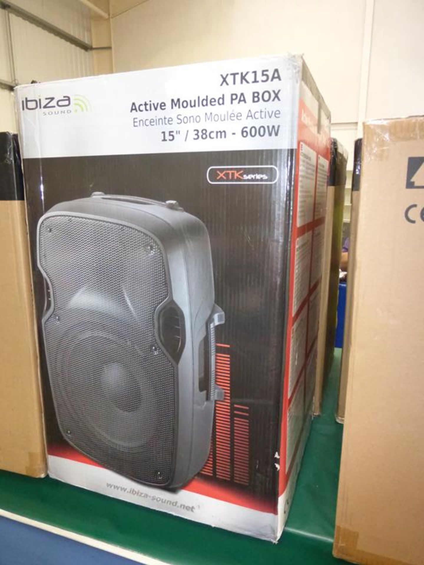 * Ibiza Sound XTK15A 600W 15'' Active Moulded PA Box Speaker, RRP £128