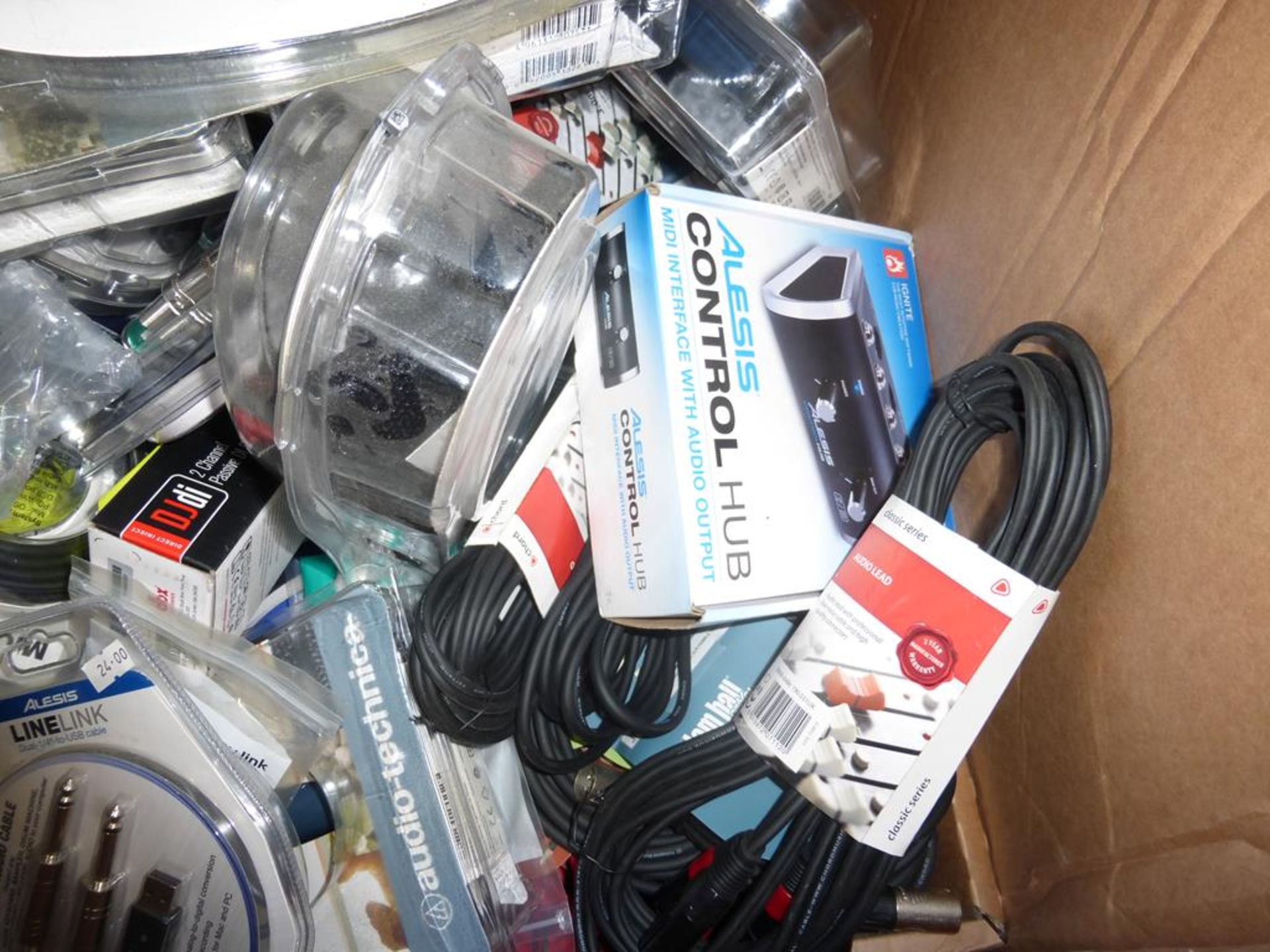 * A selection of various Cabling/Microphones etc, RRP in excess of £100 - Image 5 of 5