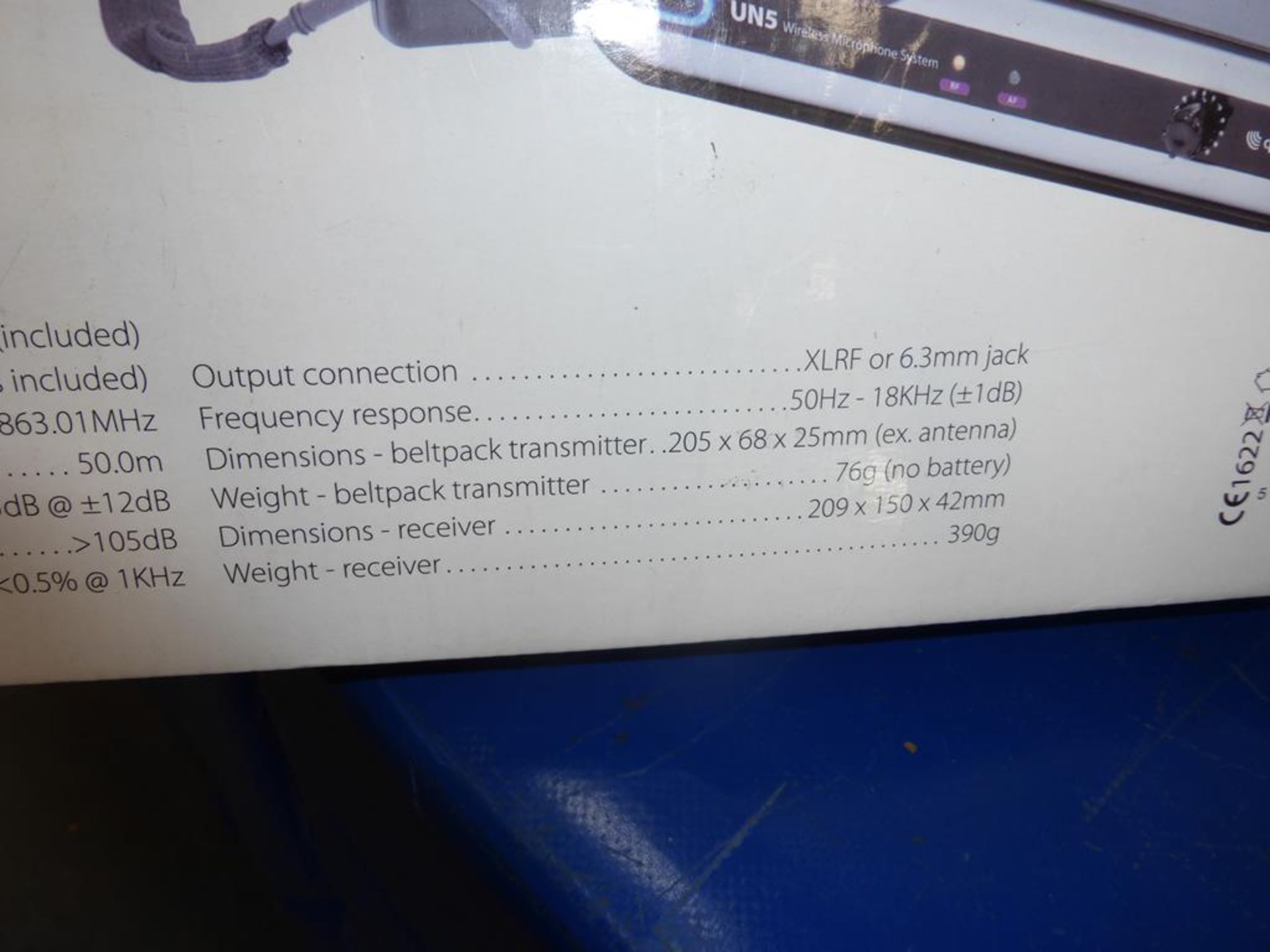 * A qty UN5 UHF Wireless Microphone System (RRP £55) - Image 3 of 3