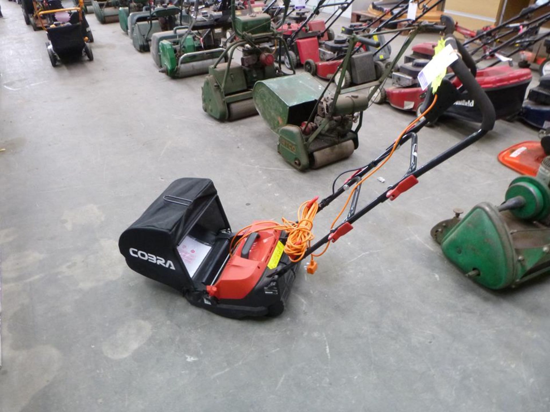 Ex Display Cobra Electric Cylinder Lawnmower CM32E. Shop Price £69