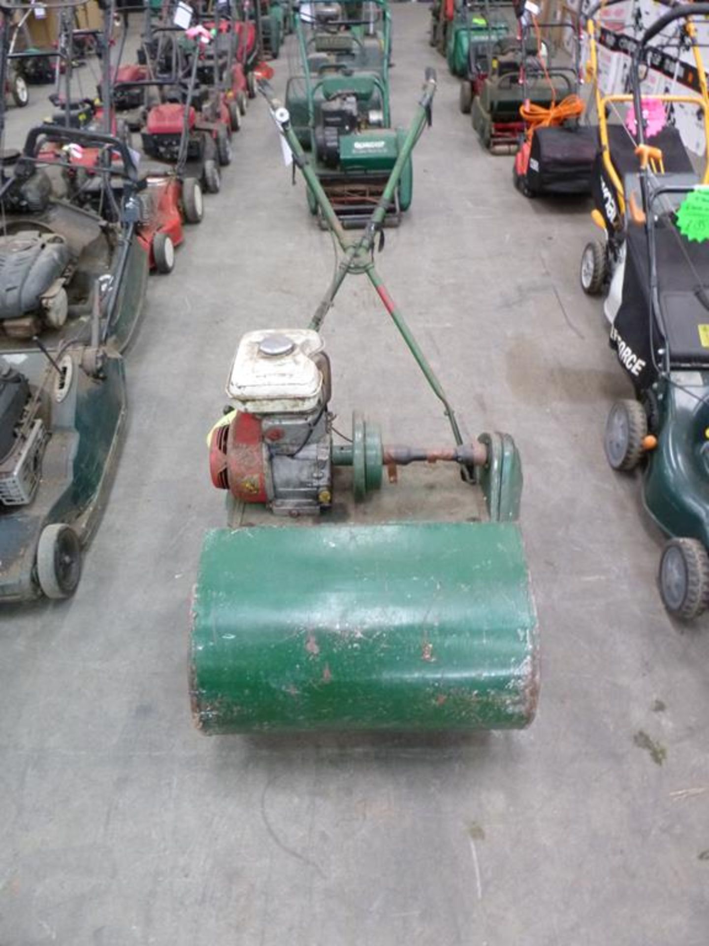 A Trade In Petrol Cylinder 20'' Lawnmower - Image 3 of 3