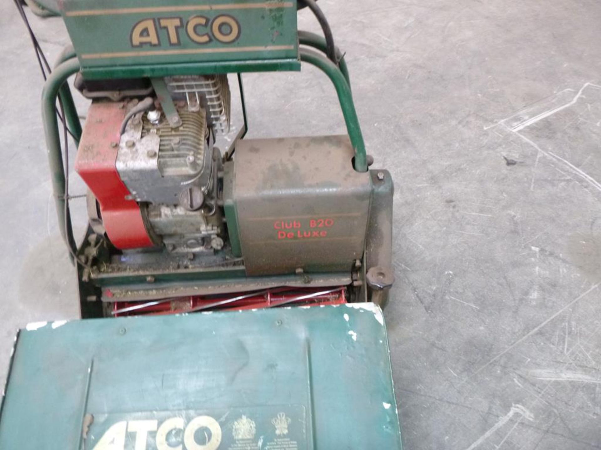 A Trade In Atco Club B20 Deluxe Lawnmower with Briggs & Stratton 5HP Engine with Industrial/ - Image 3 of 4