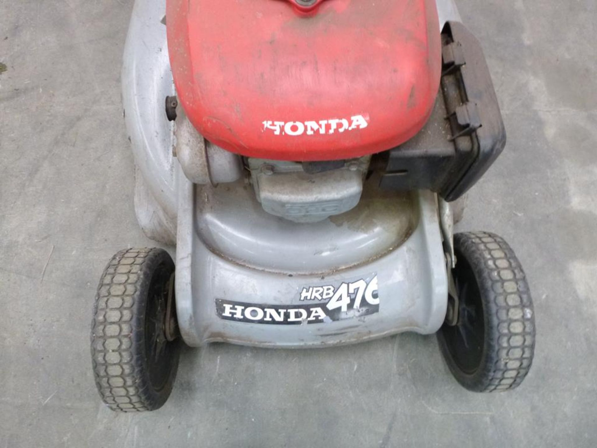 A Reconditioned Honda Powered HRB 476 Rotary Lawnmower. Shop Price £240. - Image 2 of 3