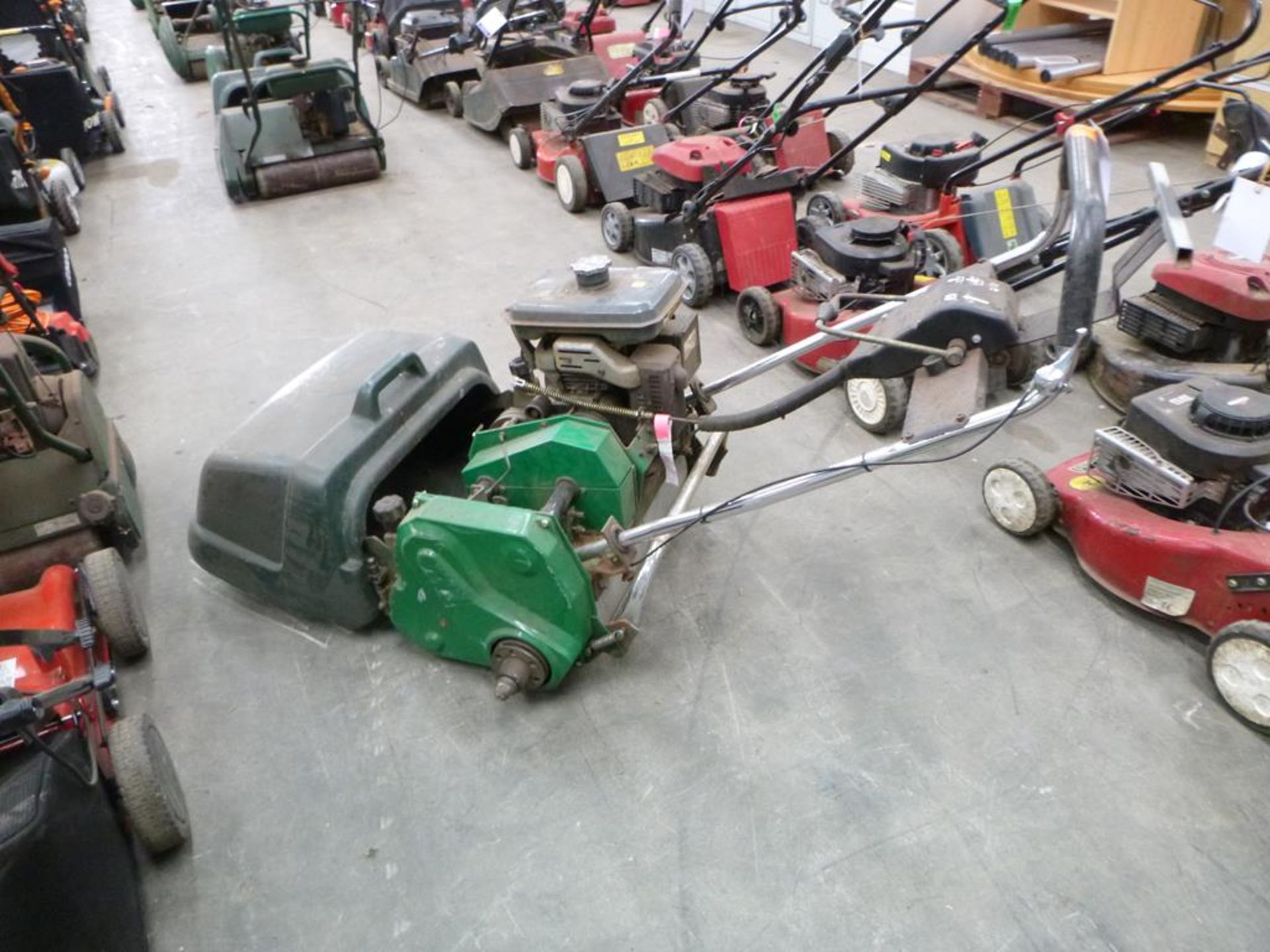 A Trade In Ransomes S-Greens RH 00375 (1996) 112Kg, 2-8kW Petrol Powered 20'' Lawnmower (Kubota