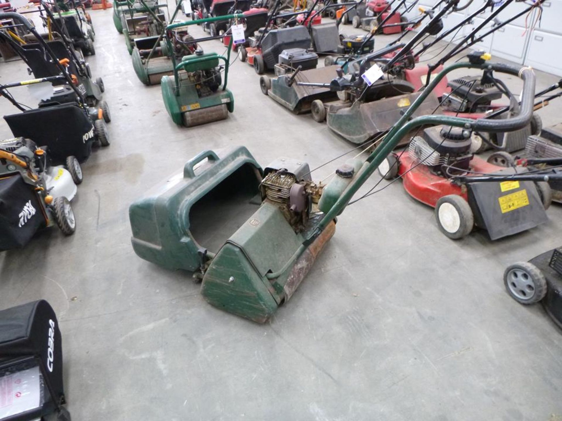 A Trade In Atco Commodore B20 114cc Petrol Powered Lawnmower