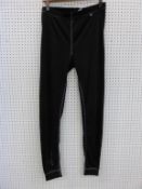 * A pair of North Face Mens Base Pants/Leggings (L/XL) (new) together with a pair of Helly Hansen