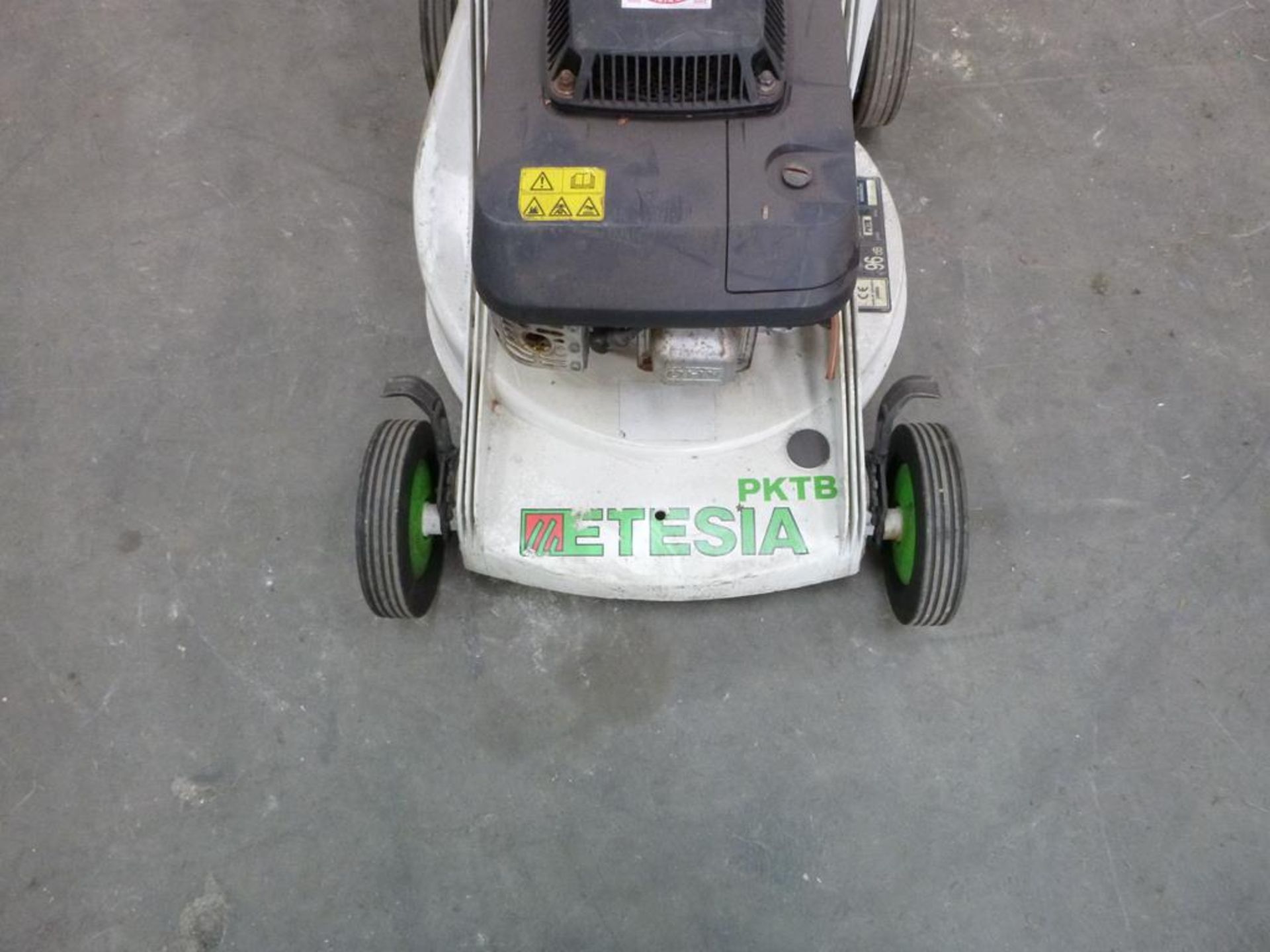 Trade In Etesia PKTB F-67160 Petrol Powered OHV Engine Lawnmower - Image 2 of 3