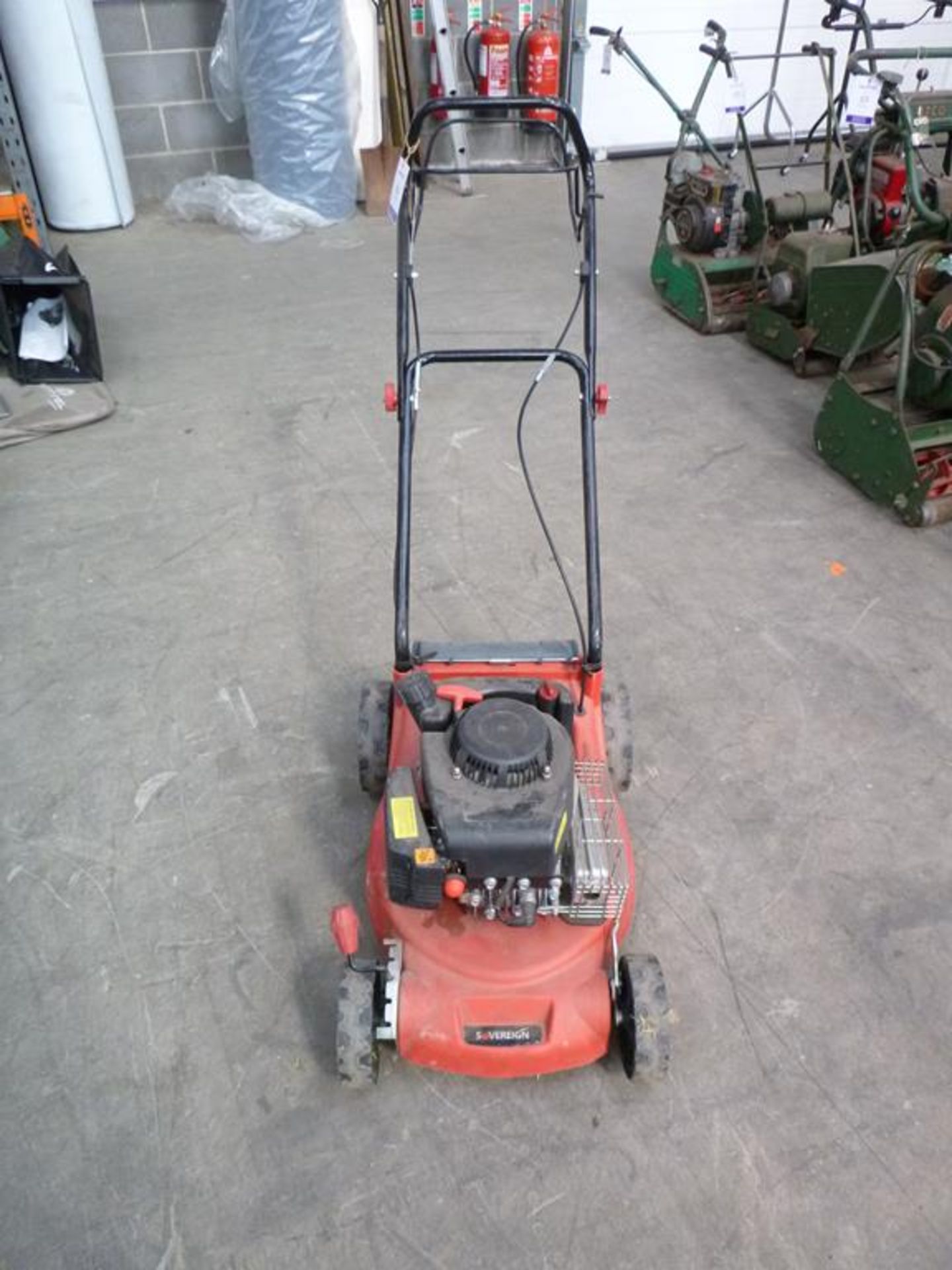 Trade In Sovereign XSZ40 Petrol Powered Lawnmower - Image 3 of 3