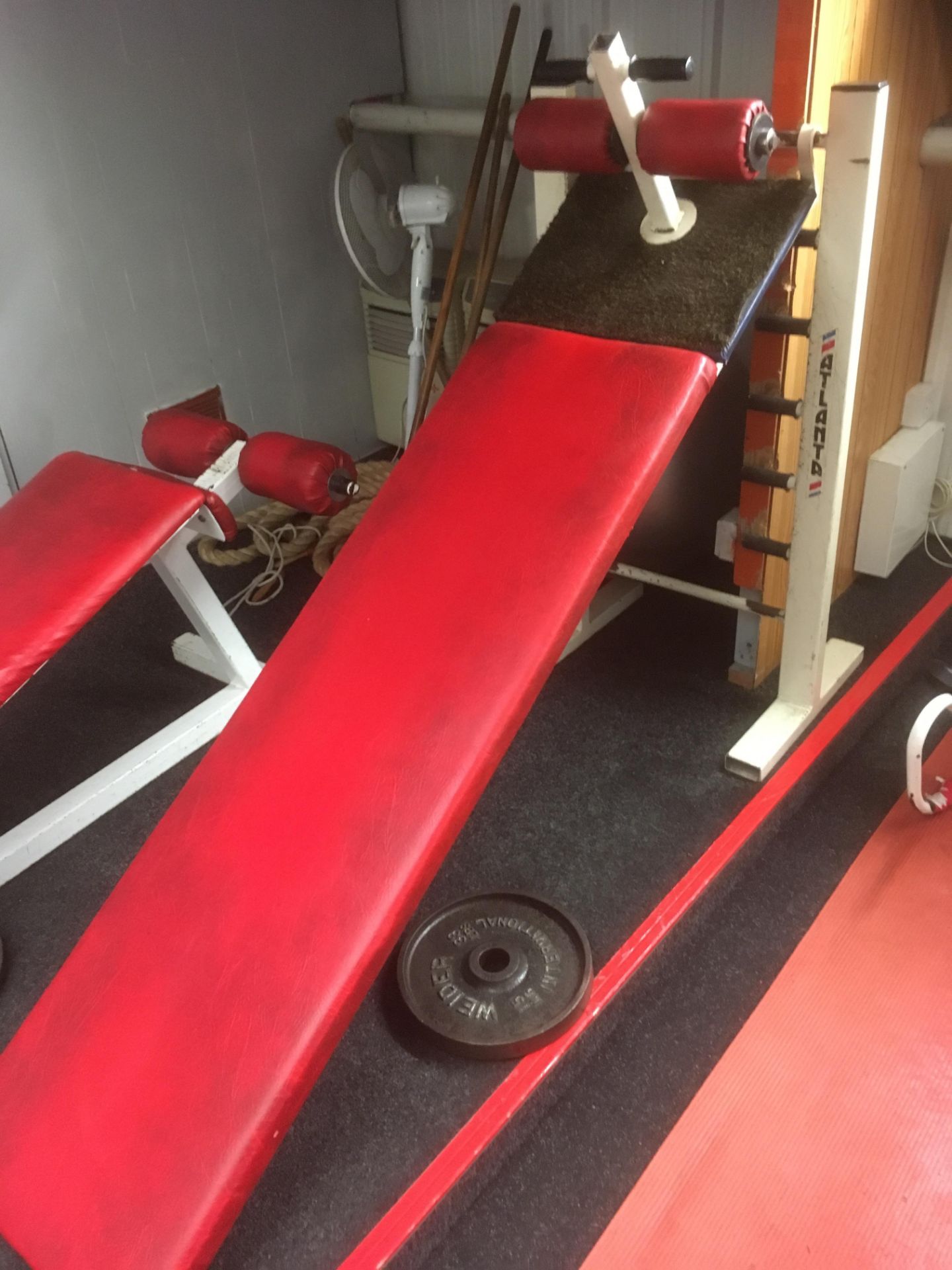 Adjustable Sit Up Bench