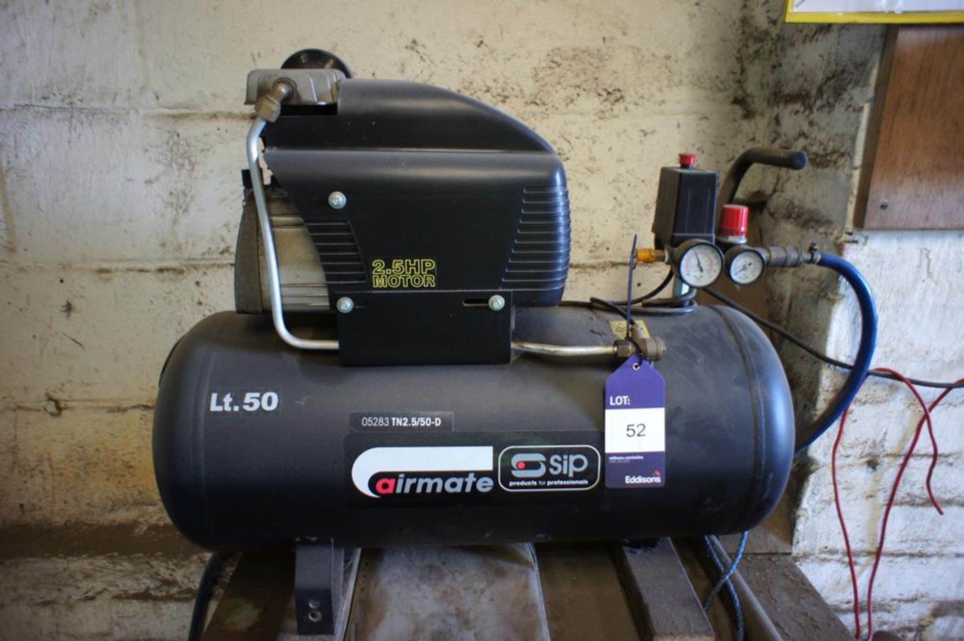 SIP Airmate Receiver Mounted Air Compressor - Image 2 of 2