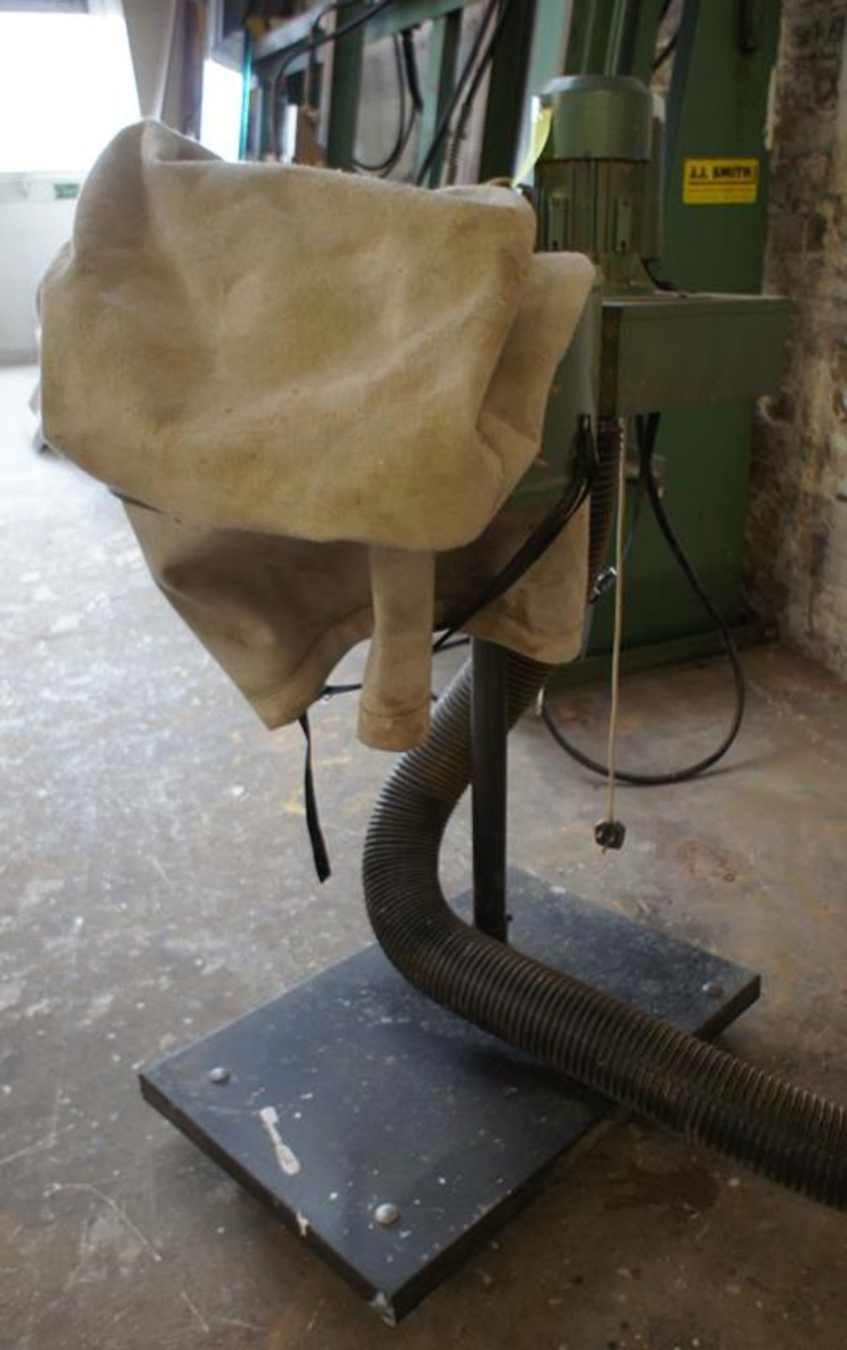 Mobile Single Bag Dust Extractor - Image 2 of 3