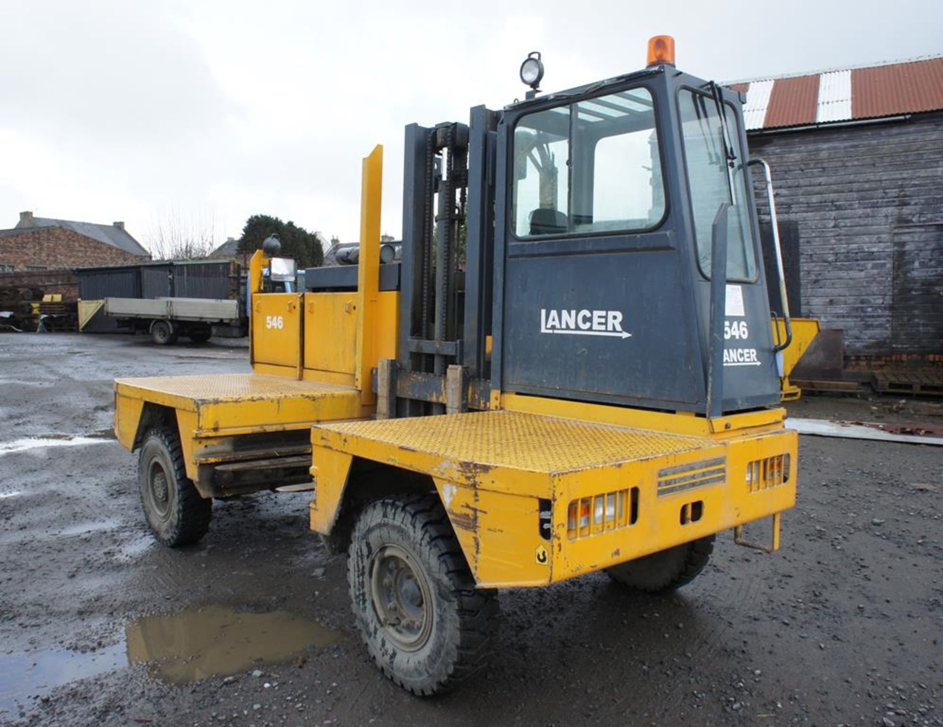 Lancer 546 Sideloader, 4000kg Capcity