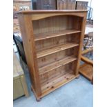 This is a Timed Online Auction on Bidspotter.co.uk, Click here to bid. Pine Oak Bookcase with