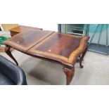 This is a Timed Online Auction on Bidspotter.co.uk, Click here to bid. * Wooden Extending Dining