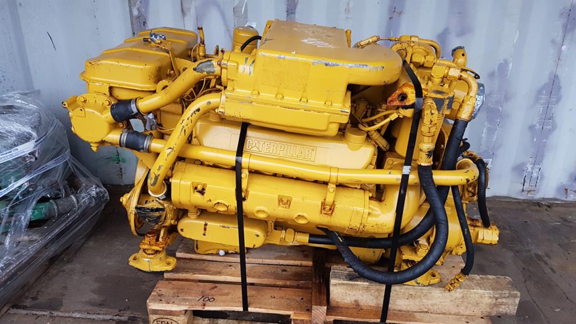 Caterpillar 3208 Marine Diesel Engine and Gearbox - Image 4 of 4