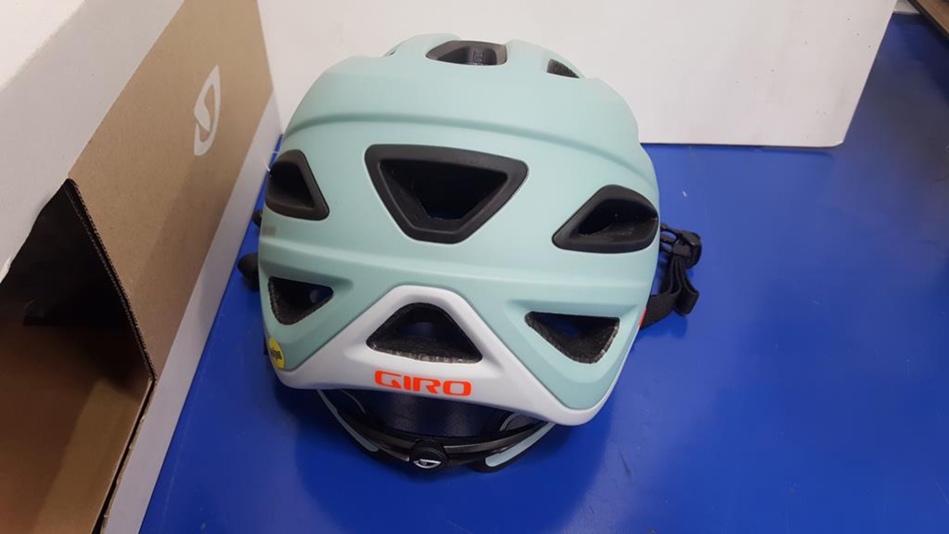 Giro Montaro Mips Adult Small Cycling Helmet - Image 5 of 5