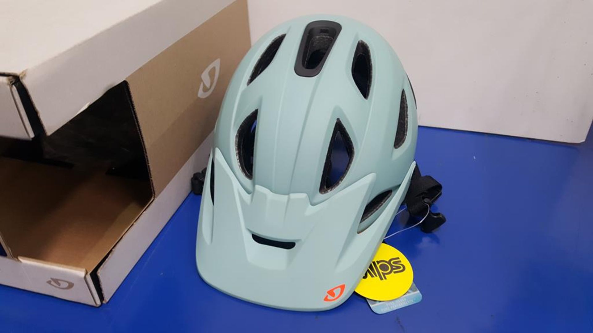 Giro Montaro Mips Adult Small Cycling Helmet - Image 3 of 5