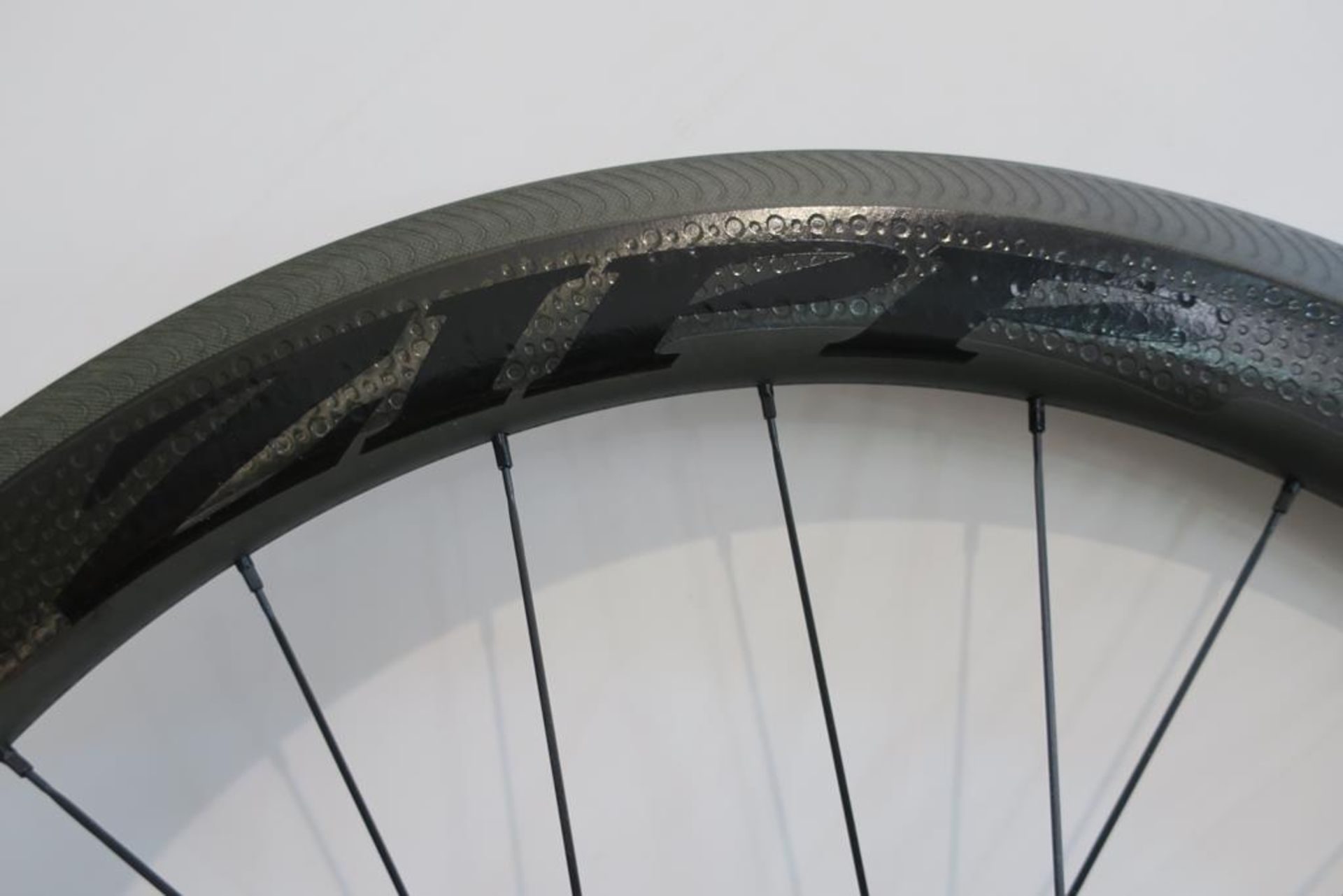 A Set of New Boxed Zipp 404 Firecrest Rims - Image 3 of 14