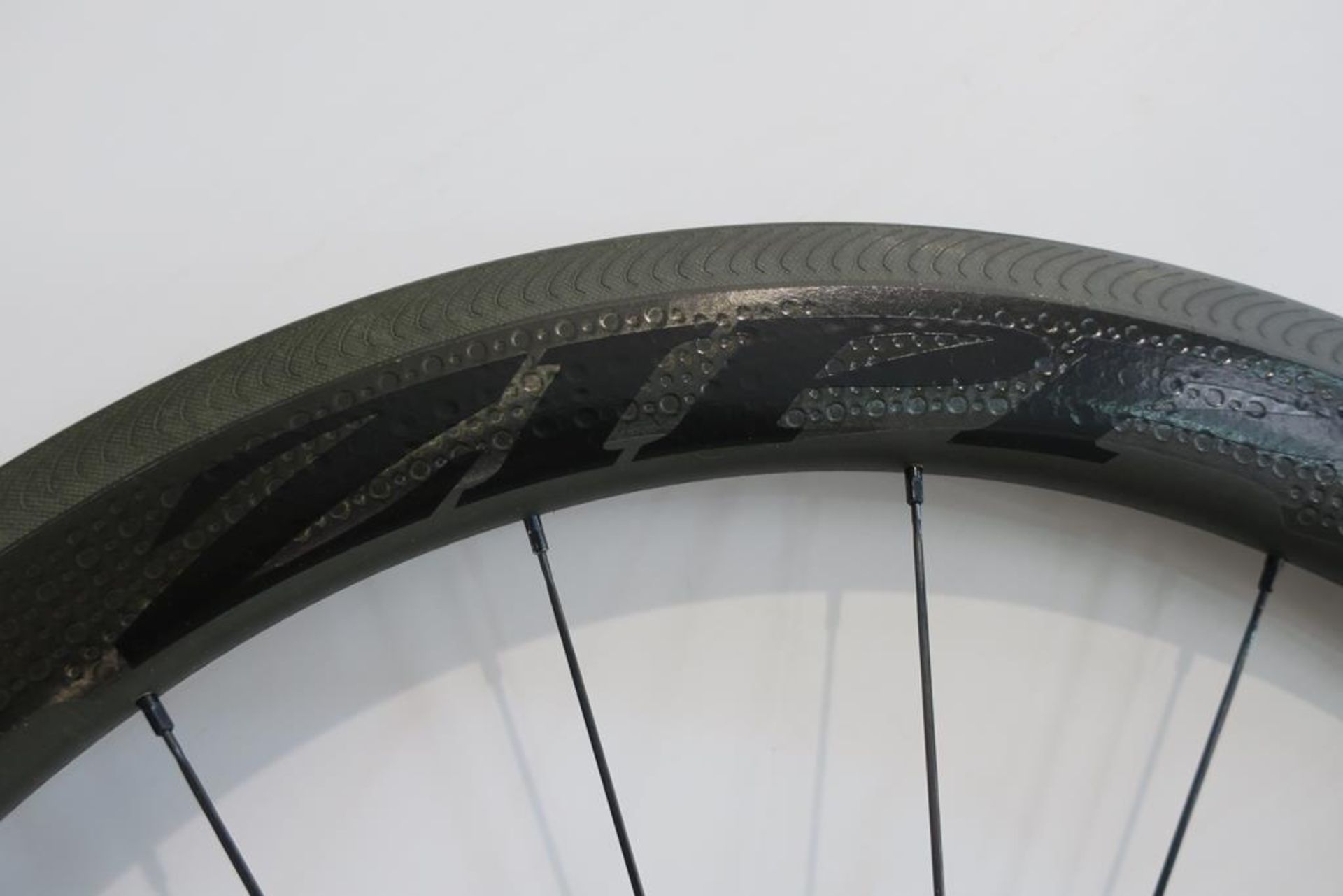 A Set of New Boxed Zipp 404 Firecrest Rims - Image 11 of 14