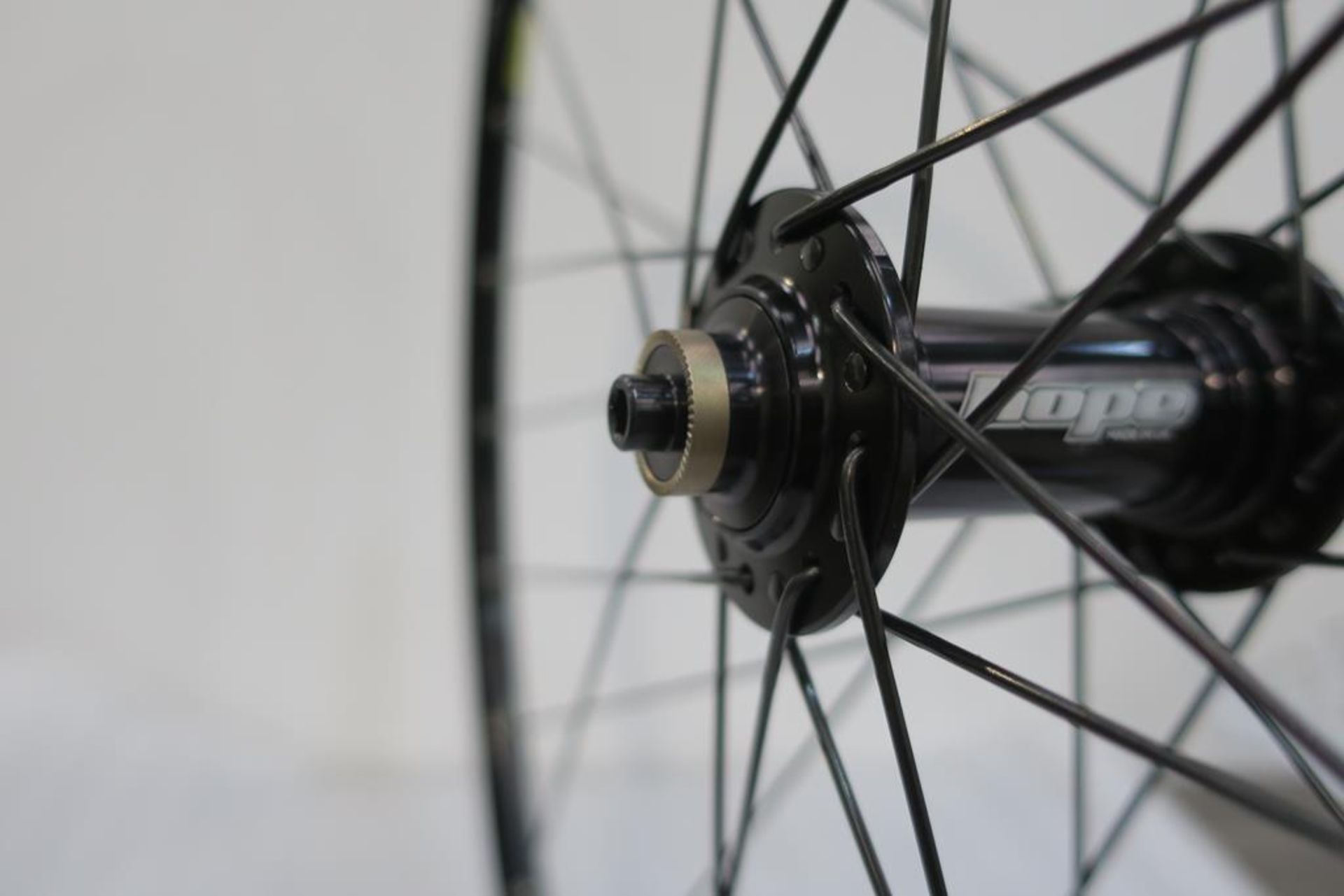 A New Boxed Mavic Open Pro RS4 Black 32H Front Wheel - Image 7 of 12