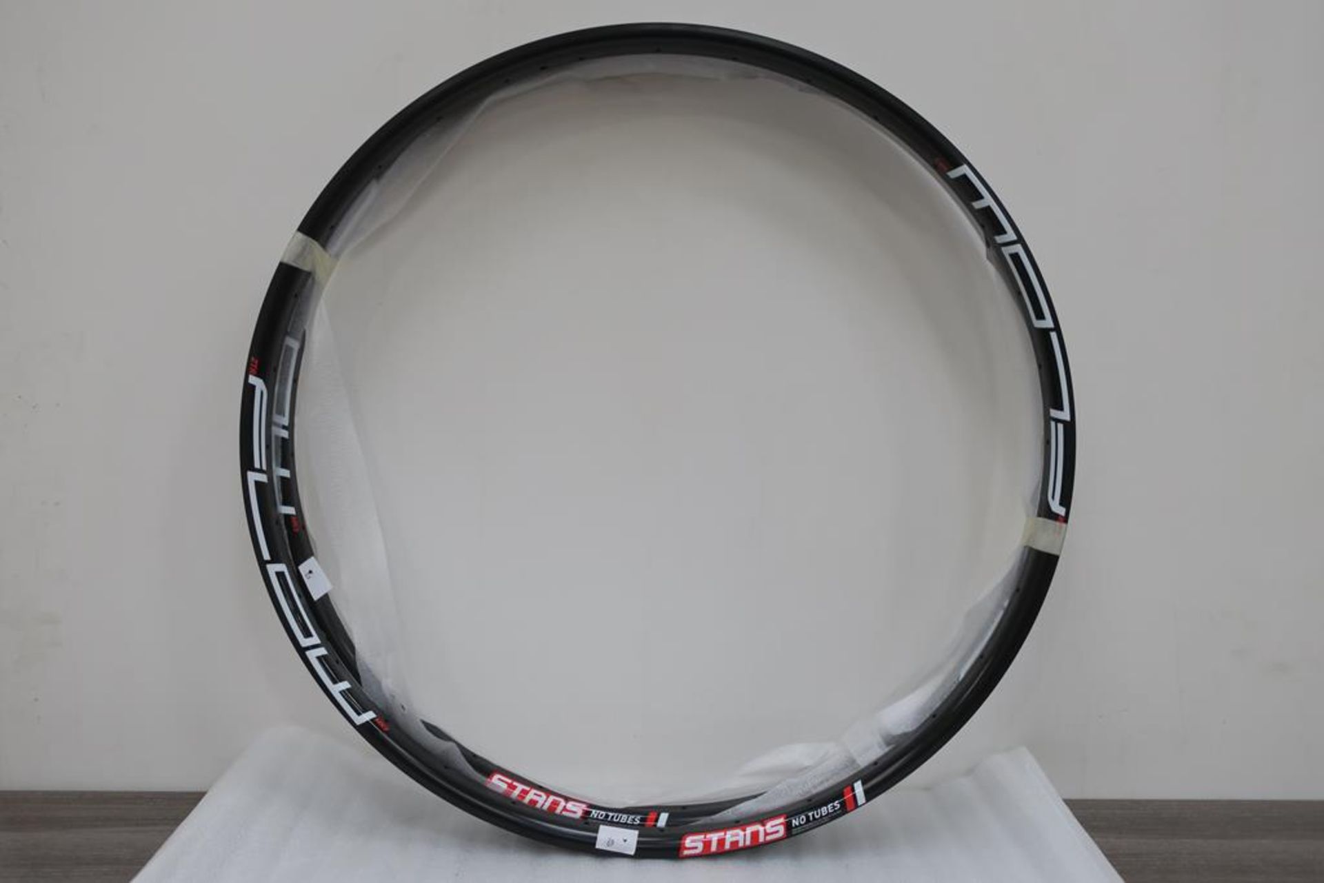 A Pair of New Stans 'No Tubes' ZTR Flow MK3 Rims (29 32H)