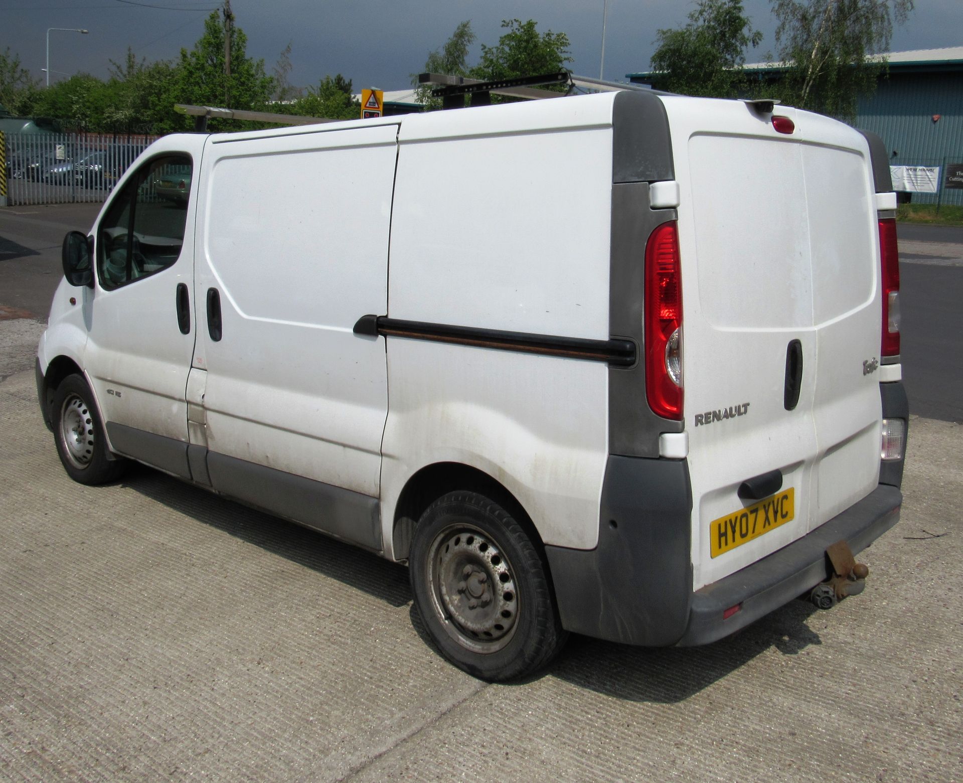 Renault Trafic SL27+ DCI 115 Panel Van, registration HY07 XVC, first registered 21 March 2007, MOT - Image 4 of 10