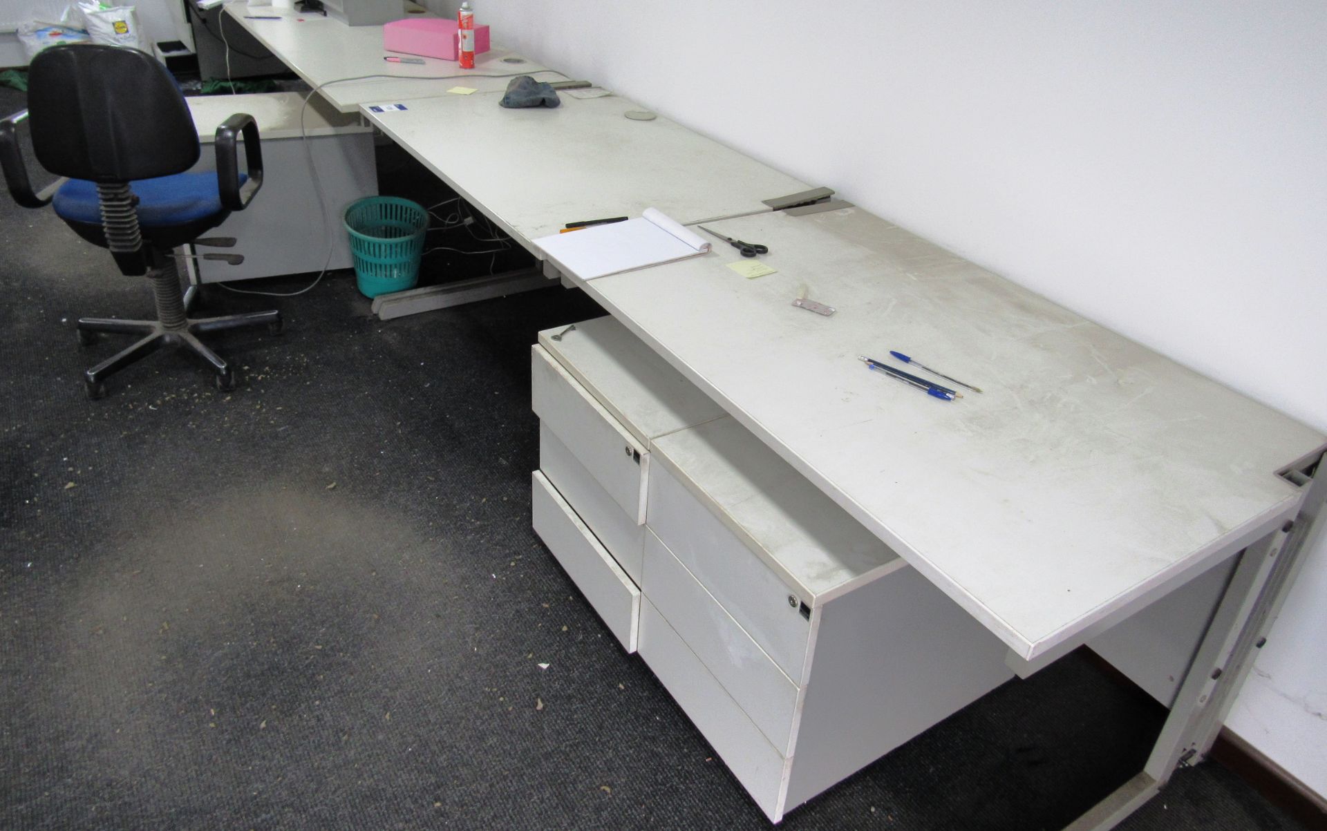 4 Cantilever Desks - Image 2 of 2
