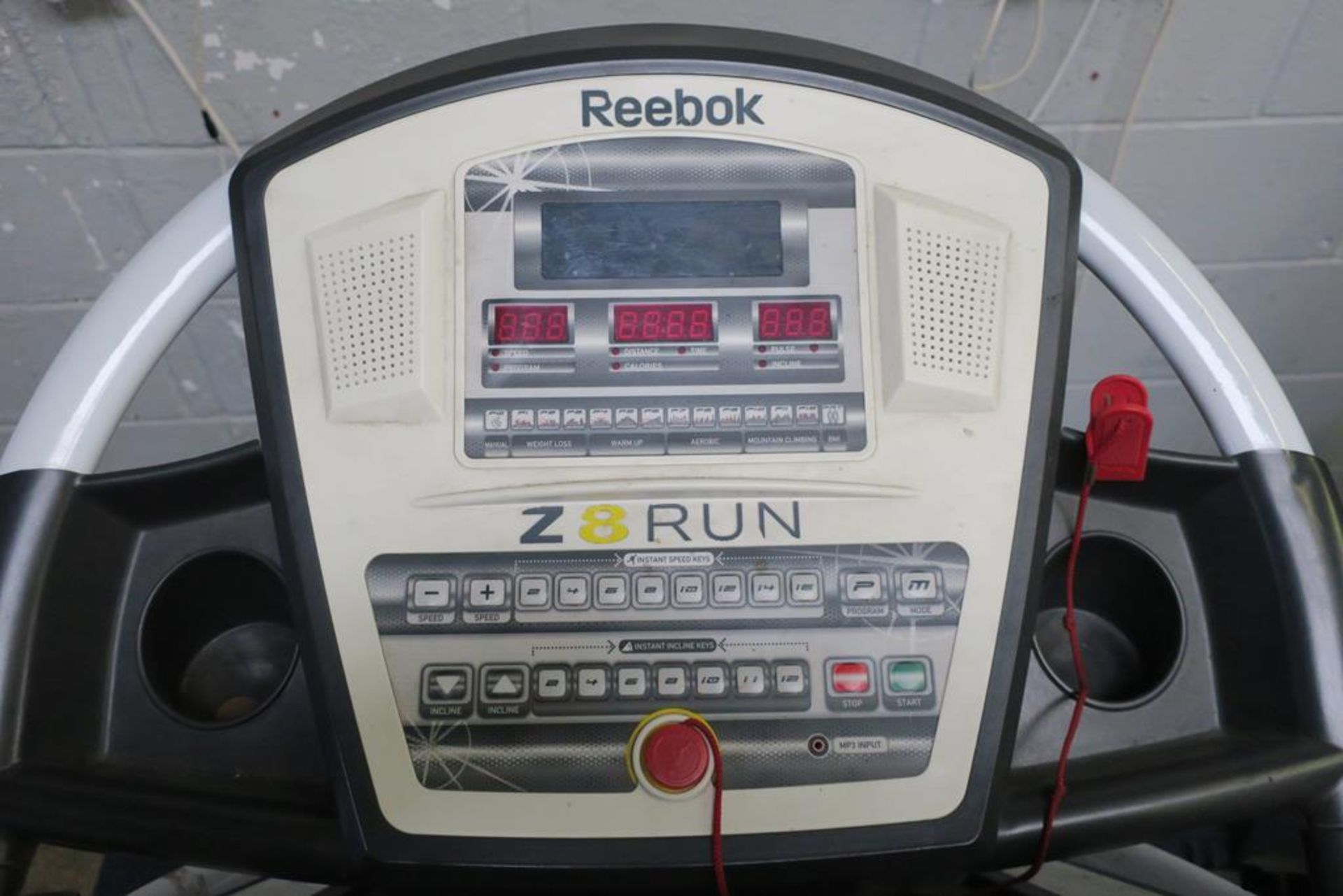 Reebok Z8 Run Folding Treadmill (spares or repairs) - Image 3 of 4